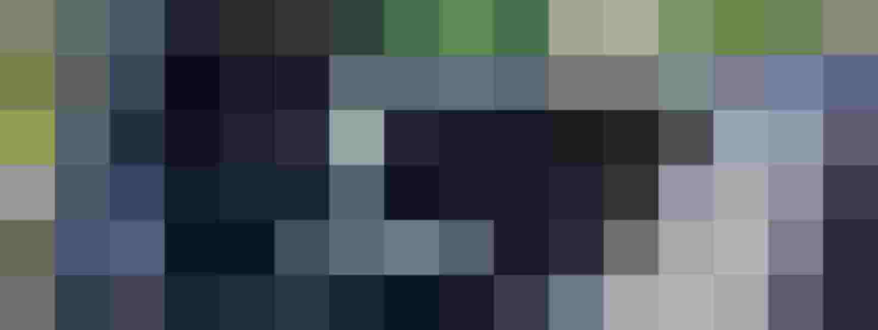 Innenraum eines Taxis mit mehreren Sitzen und Sicherheitsgurten, Blick nach hinten